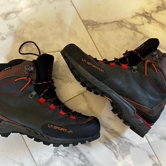 La Sportiva Trango Tech Leather Goretex Boots - Picture 6 of 8